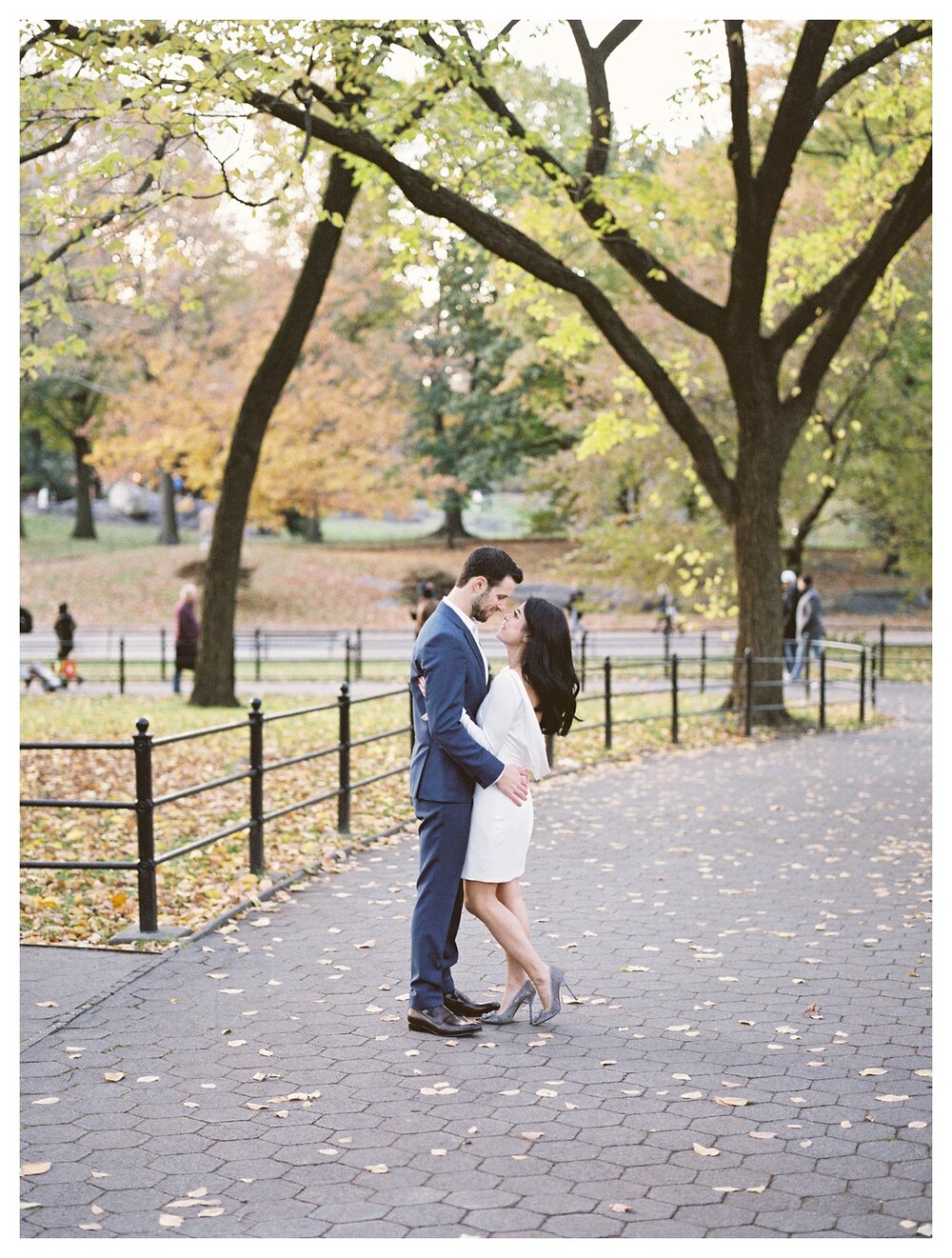  Fall in central park new york engagement session 
