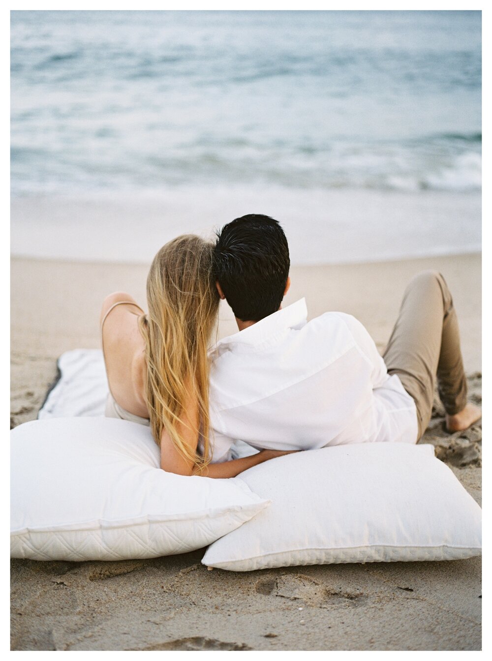  romantic moments on the beach 